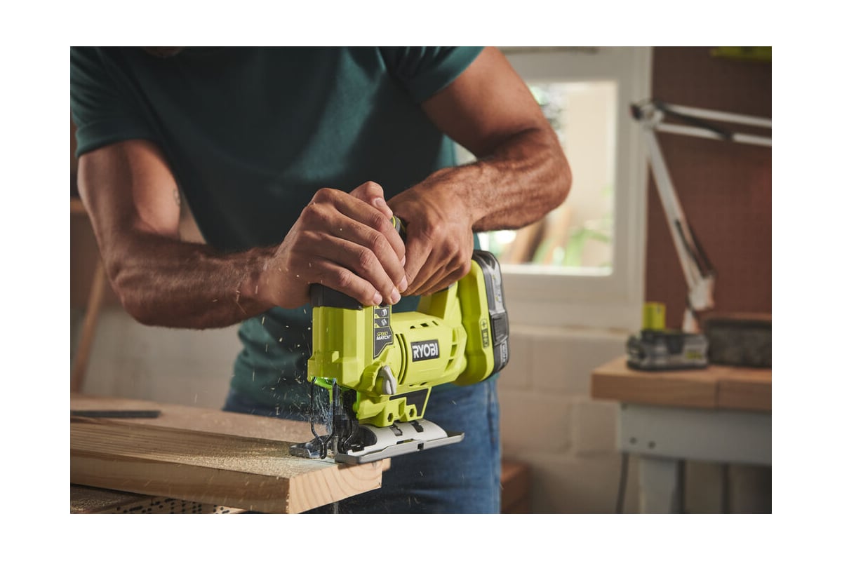 Набор аккумуляторного инструмента, 5 предметов RYOBI R18DDJS-220S
