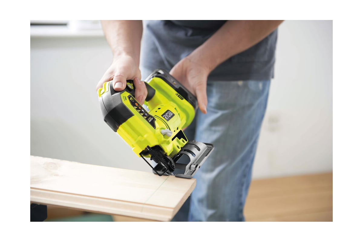 Набор аккумуляторного инструмента, 5 предметов RYOBI R18DDJS-220S