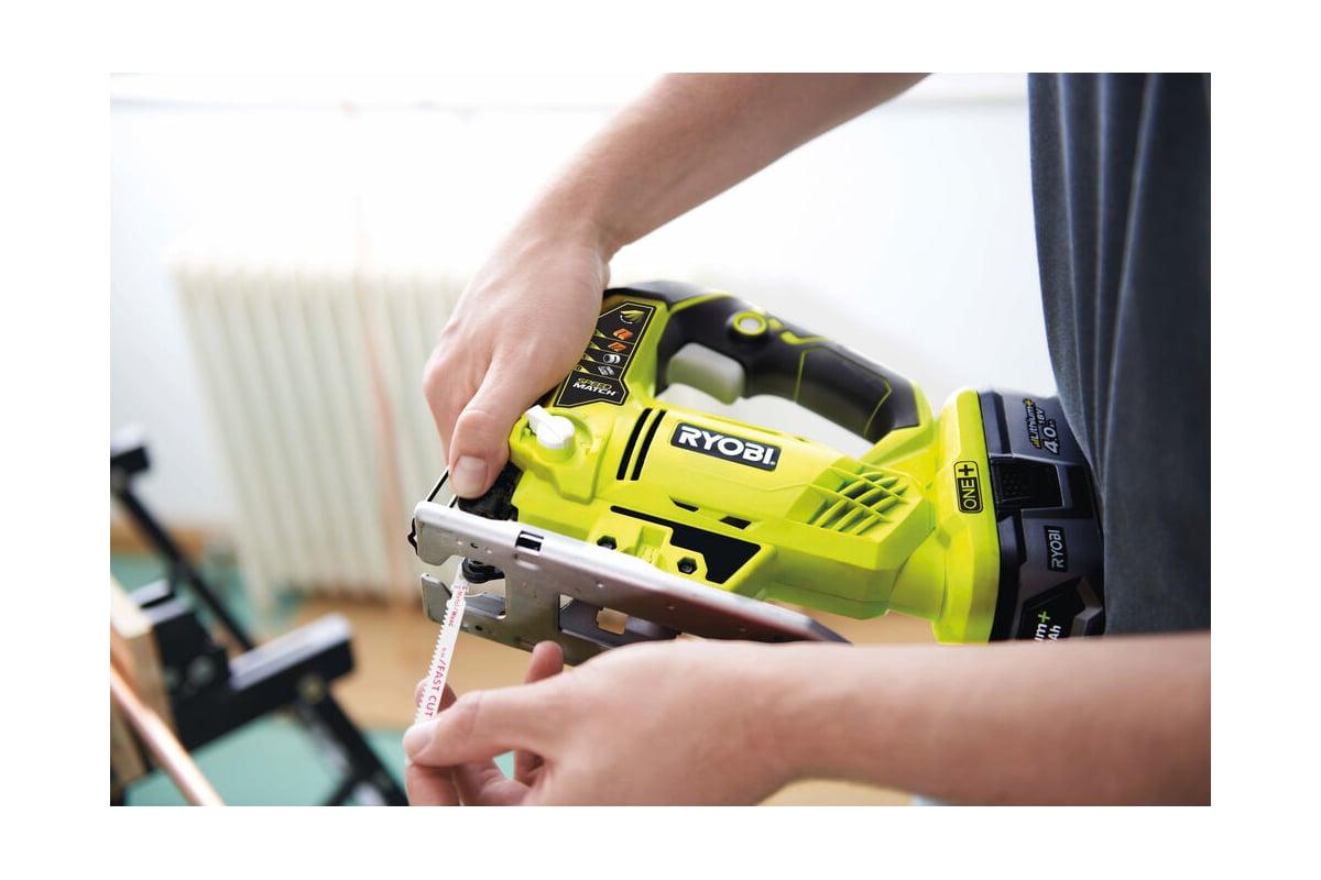Набор аккумуляторного инструмента, 5 предметов RYOBI R18DDJS-220S