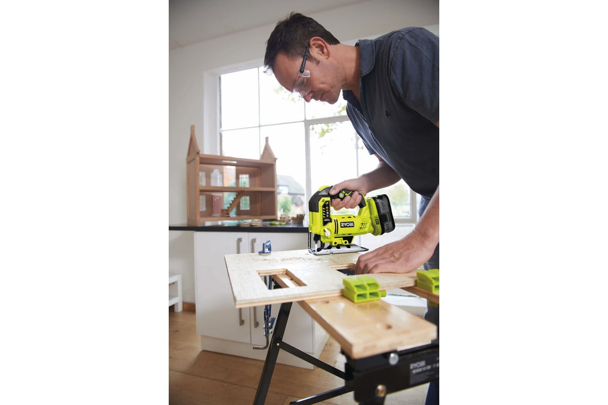Набор аккумуляторного инструмента, 5 предметов RYOBI R18DDJS-220S