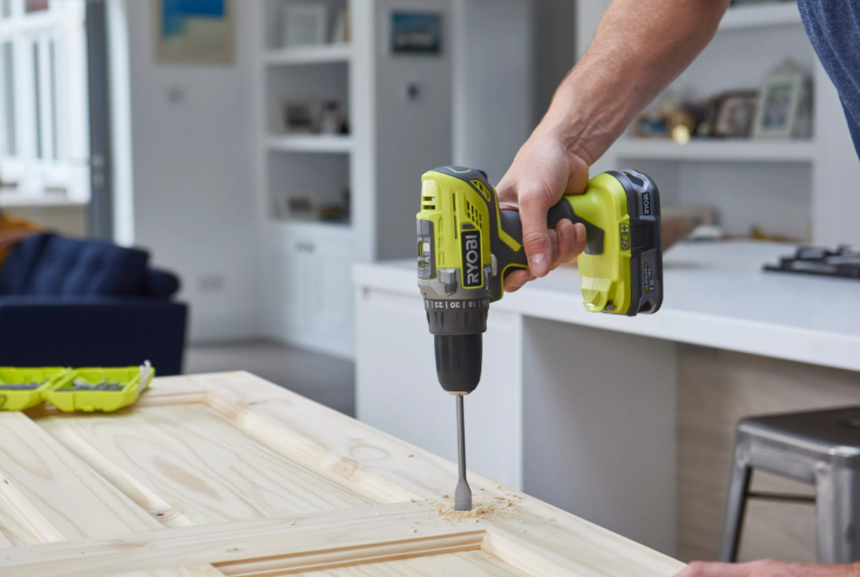 Аккумуляторная дрель-шуруповерт ONE+,18В RYOBI R18DD3-215S