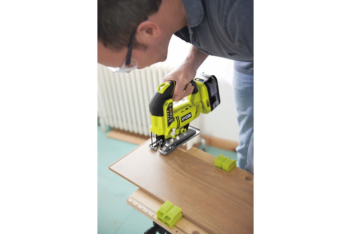 Набор аккумуляторного инструмента, 5 предметов RYOBI R18DDJS-220S