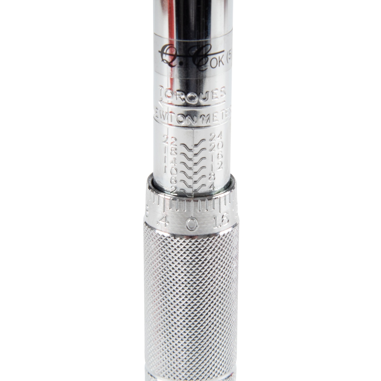 Ключ динамометрический 1/4", 2-24 Нм, в пластиковом кейсе МАСТАК 012-20024C