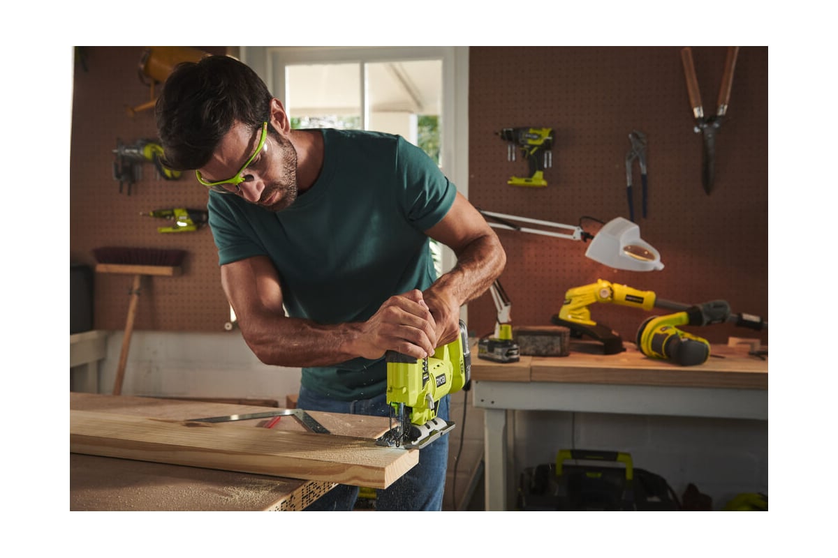 Набор аккумуляторного инструмента, 5 предметов RYOBI R18DDJS-220S